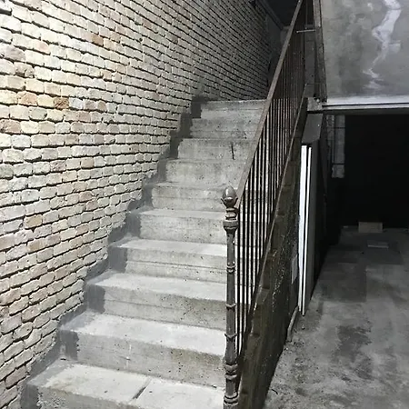 Tari 公寓 *